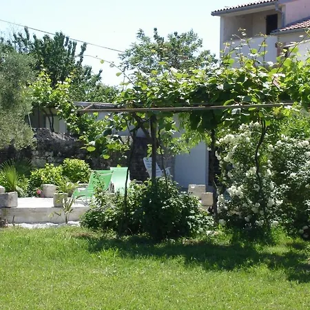In With Balcony, Air Conditioning, Wifi, Washing Machine 4982-1 Funtana
